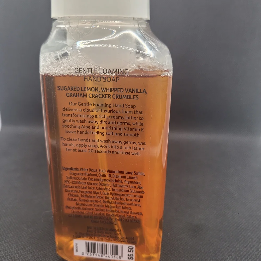 Bath & Body Works Lemon Buttercream Foaming Hand Soap - White and Cream